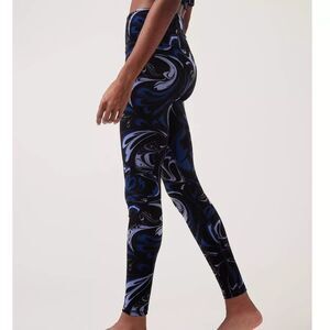 NWT Athleta Womens Elation Velvet Tight Leggings Size XXS Blue Swirl Print
